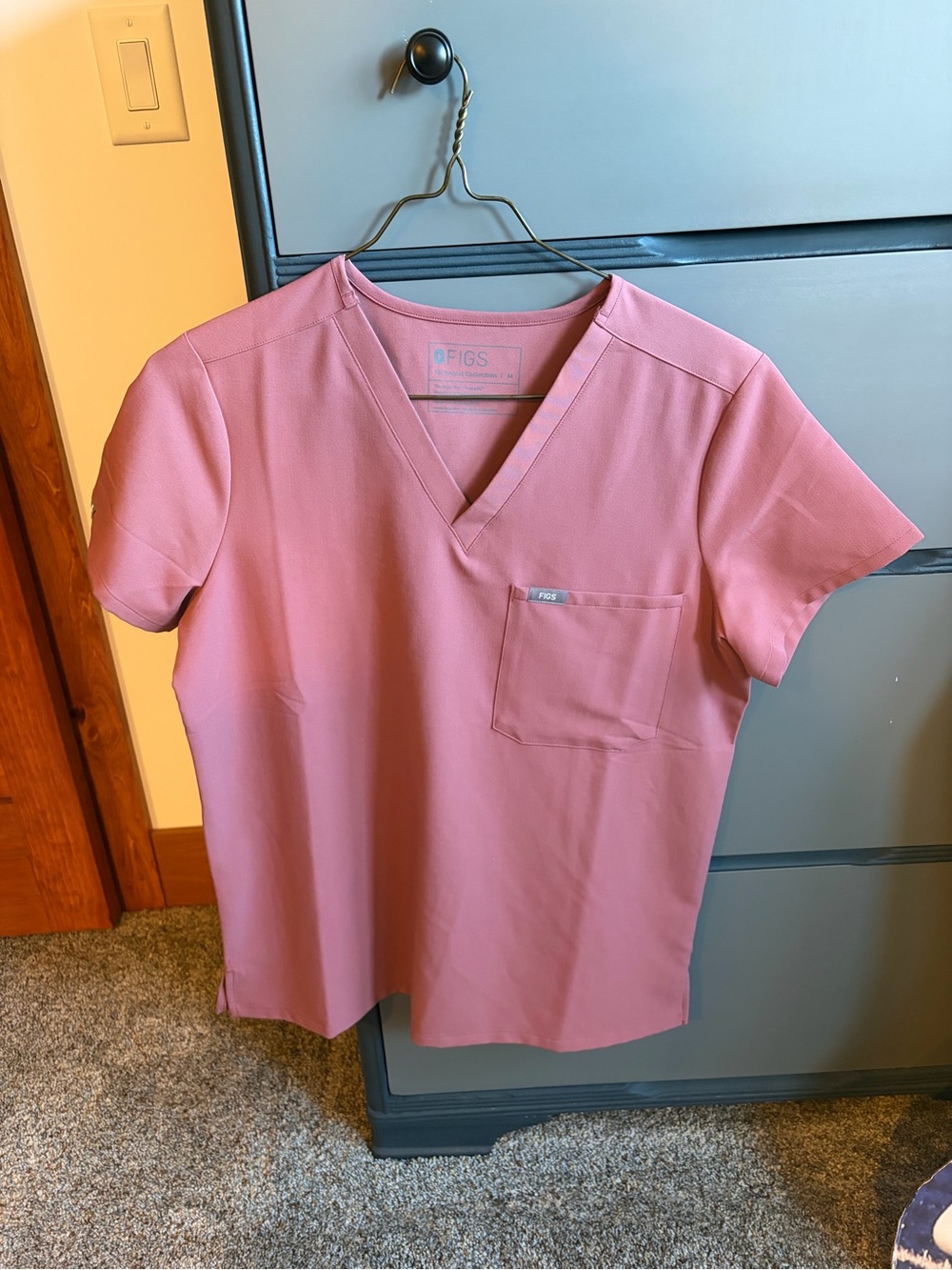FIGS Women’s Catarina Scrub Top